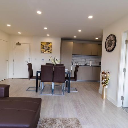 Virexxa Bedford Centre - Executive Suite - 2Bed Flat With Free Parking & Gym Екстериор снимка