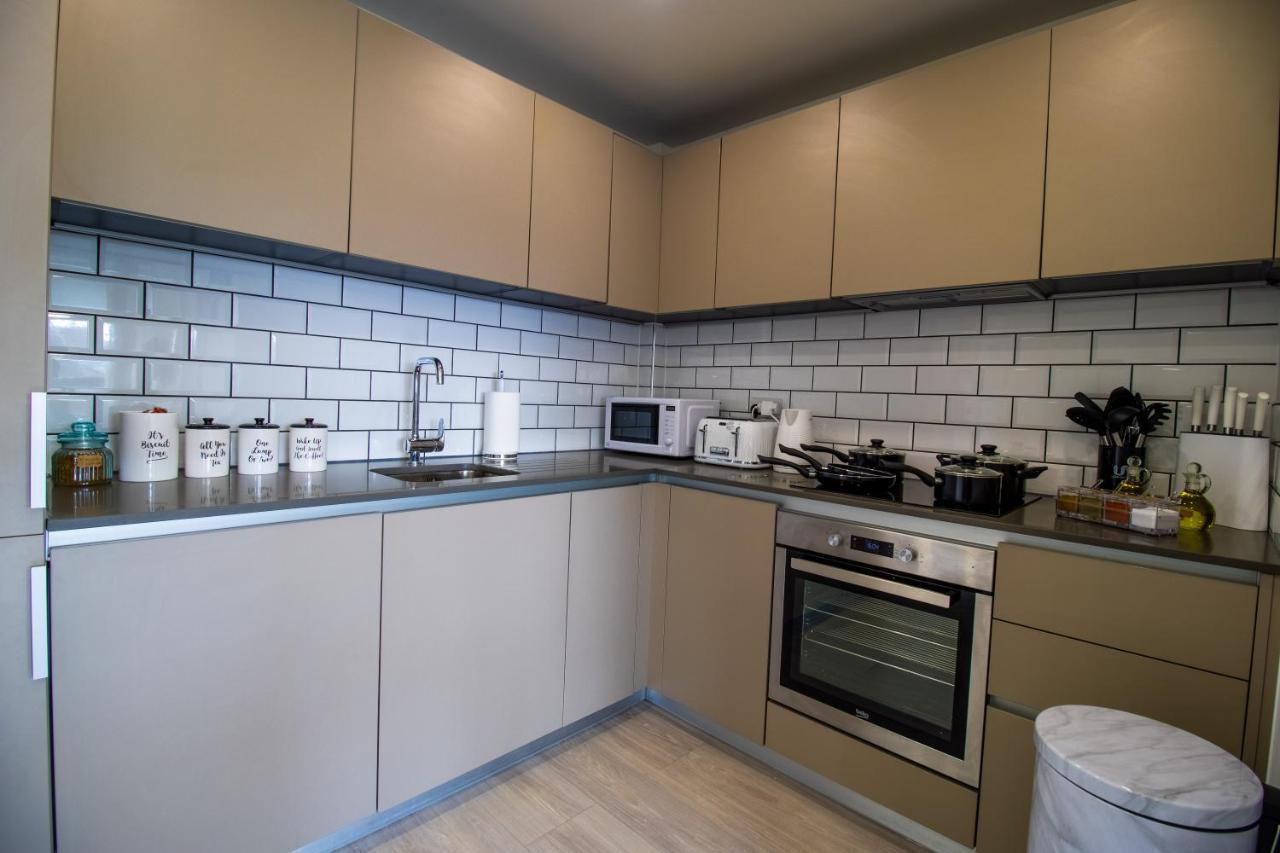 Virexxa Bedford Centre - Executive Suite - 2Bed Flat With Free Parking & Gym Екстериор снимка