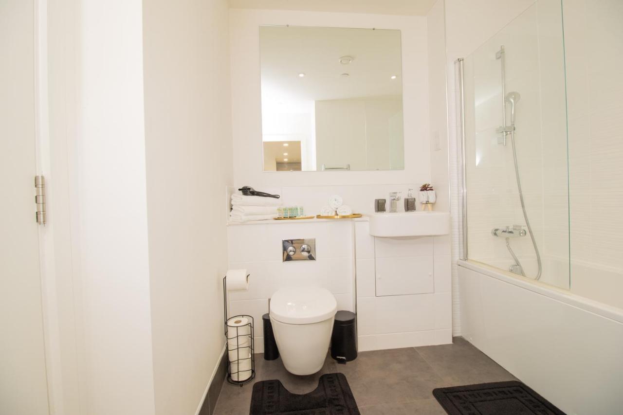 Virexxa Bedford Centre - Executive Suite - 2Bed Flat With Free Parking & Gym Екстериор снимка